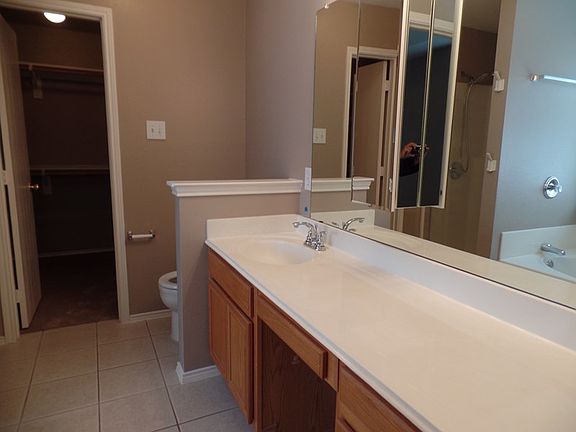 5th image of 424 Windy Hill Ln