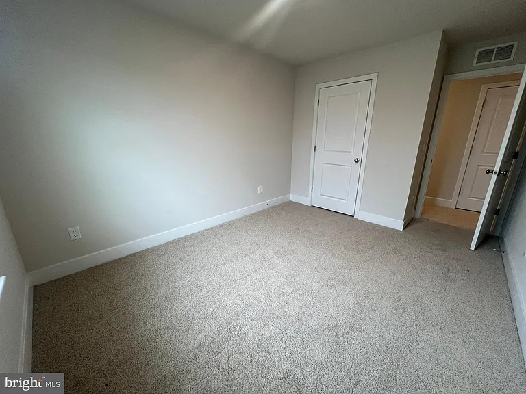5195 Crooked Ln — Photo 16