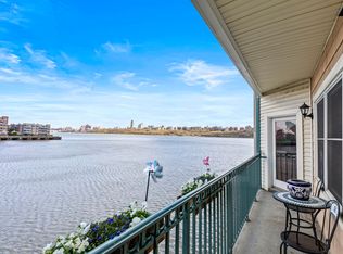102 The Promenade, Edgewater, NJ 07020