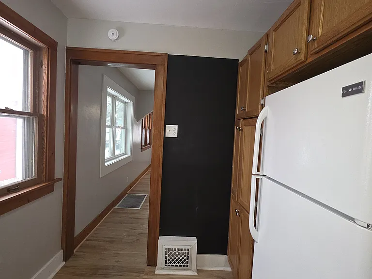 632 S 28th St — Photo 16