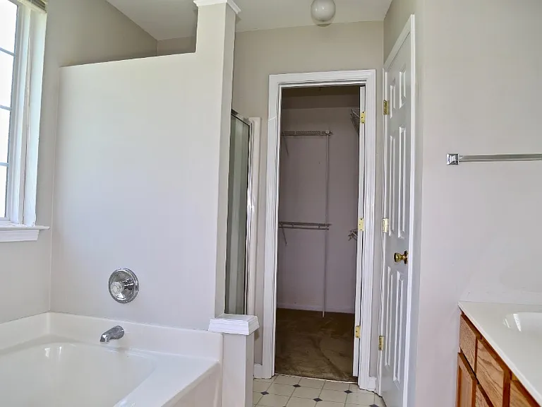 7531 Double Springs Ct — Photo 13