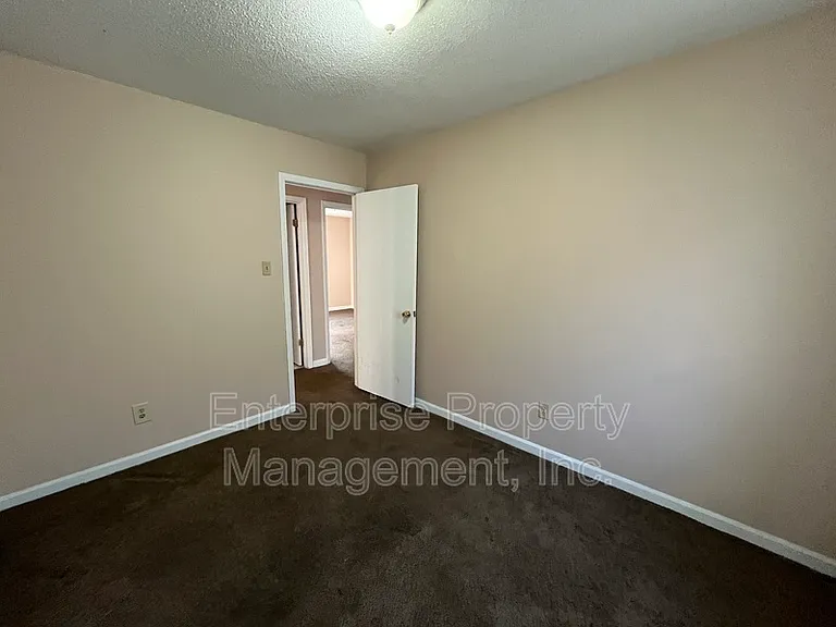 5312 Plover Dr — Photo 6