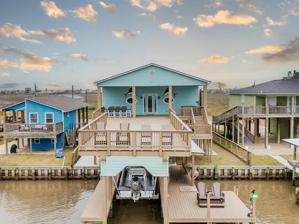 619 Private Road 675, Bay City, TX 77414