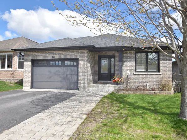 428 Raymond St, Peterborough, ON K9H 0G9