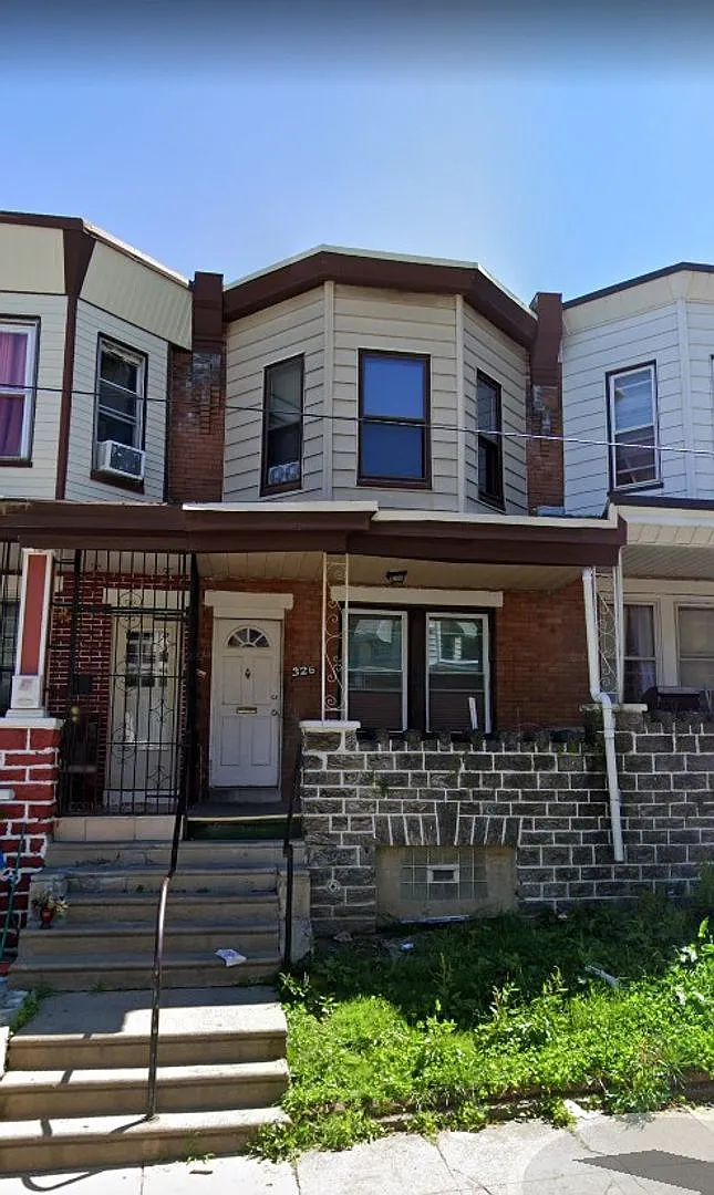 Building Photo - 326 W Wellens St