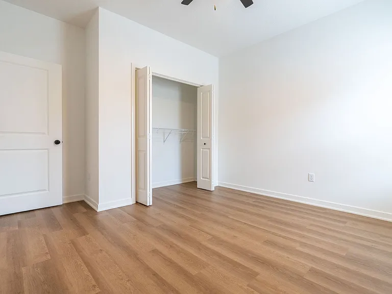 110 N Delaware Ave — Photo 39
