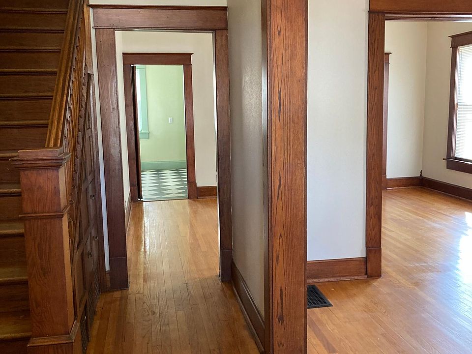 2nd image of 2818 Edmond St