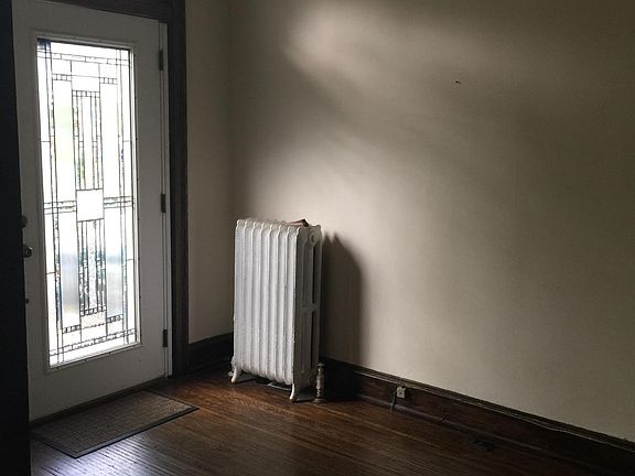Entry way - Foyer
