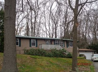 14 Crestview Dr, Oil City, PA 16301