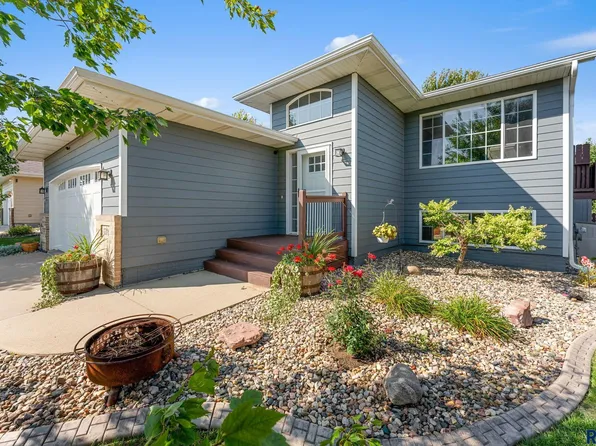 4701 S Wilson Ave, Sioux Falls, SD 57106