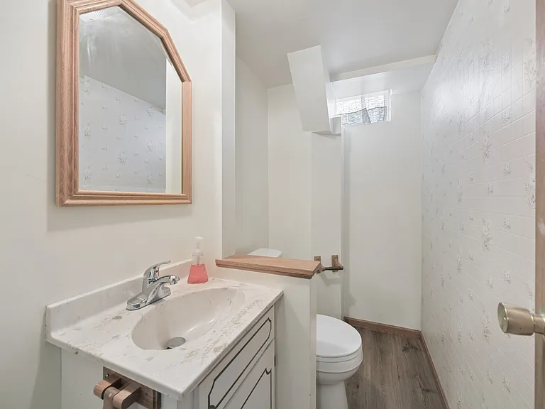4414 Washington St NE — Photo 15