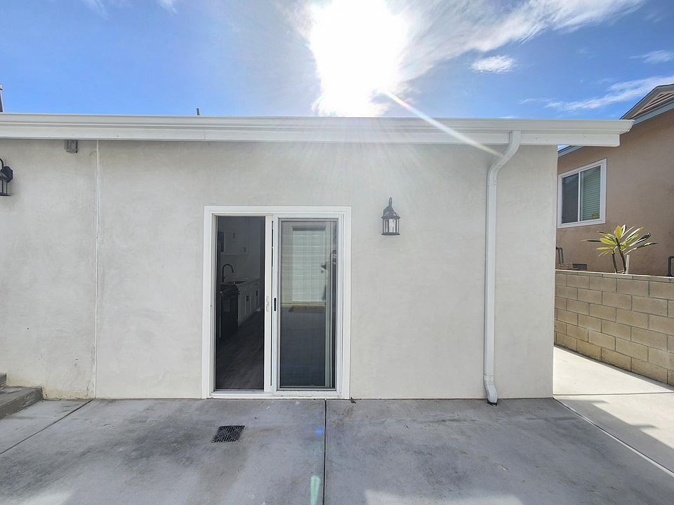 1st image of 213 W Doncrest St #A