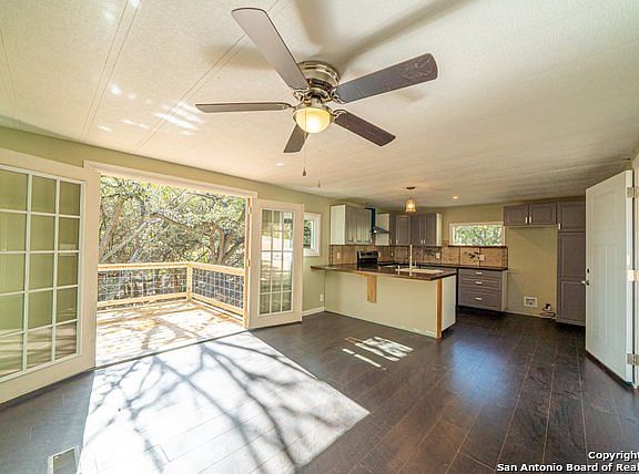 5th image of 1241 Arcadia Dr