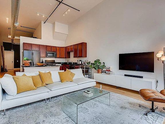 2nd image of 2441 Broadway