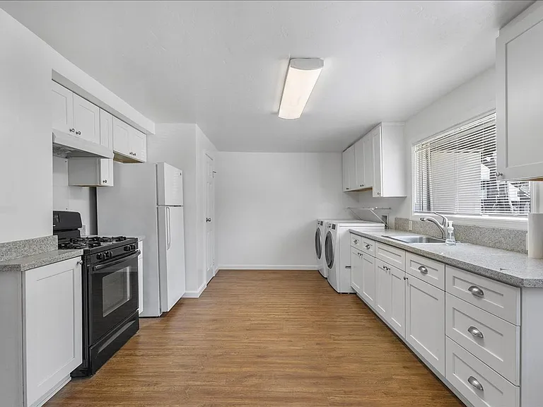 1530 Stanton St #A — Photo 5