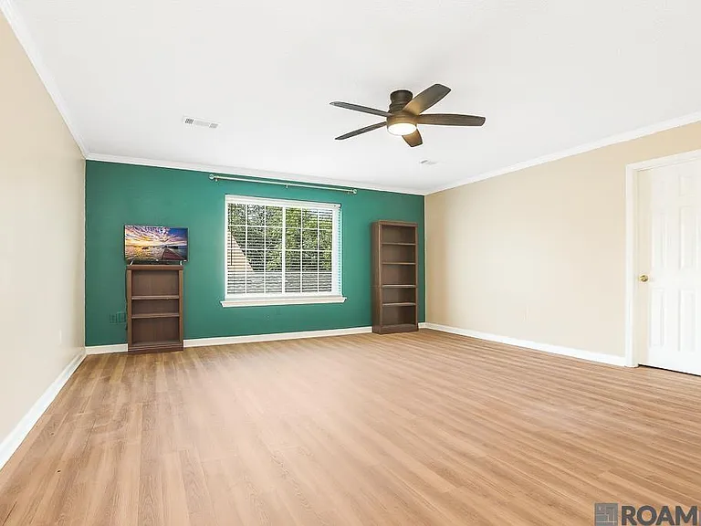 12417 Coursey Blvd — Photo 15