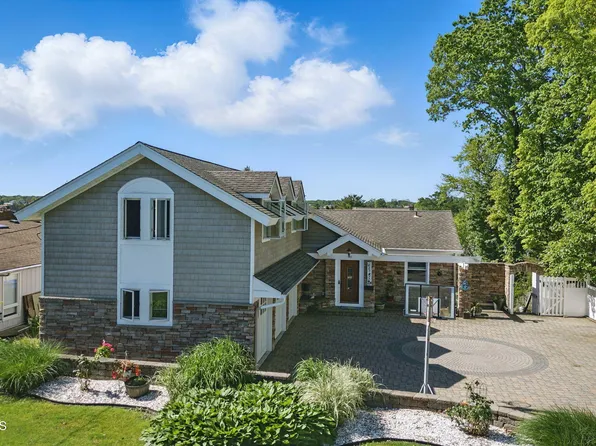 141 Cranmoor Drive, Toms River, NJ 08753