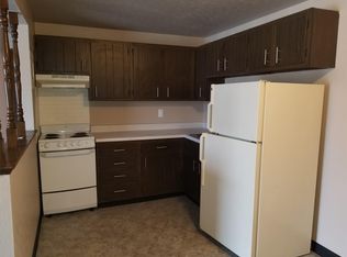 535 Spinnaker Ln E, Green Bay, WI 54302
