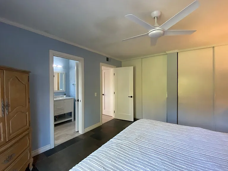 2415 Stevens Cir — Photo 18