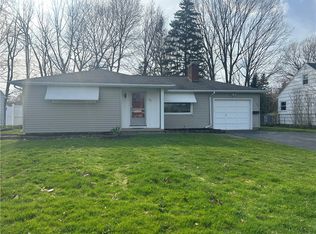99 Howedale Dr, Rochester, NY 14616