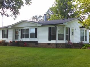 1946 Old Mountain Rd, Hiddenite, NC 28636