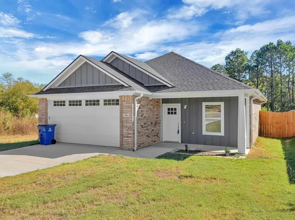 614 N Commerce, Overton, TX 75684