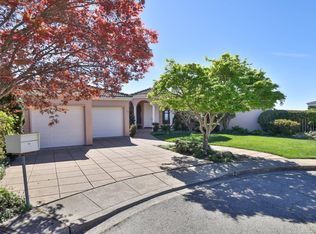 15 Serramar Dr, Oakland, CA
