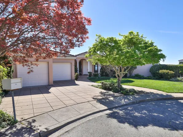15 Serramar Dr, Oakland, CA 94611