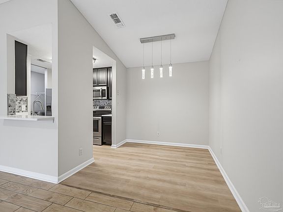 4th image of 601 E Burgess Rd #3