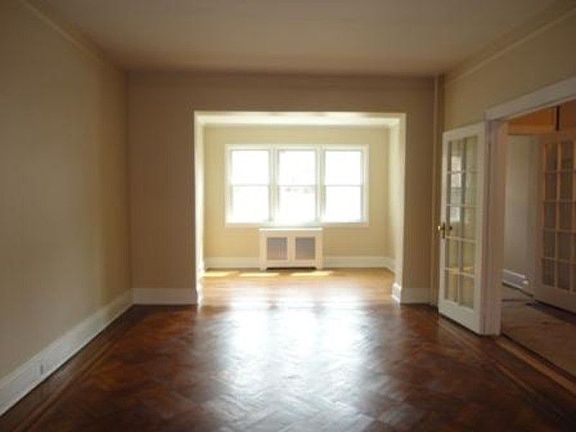 5th image of 2136 46th St