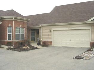 21255 Legion Lake Ct, Crest Hill, IL 60403