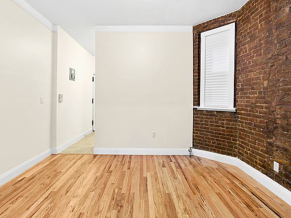 4th image of 714 9th Ave