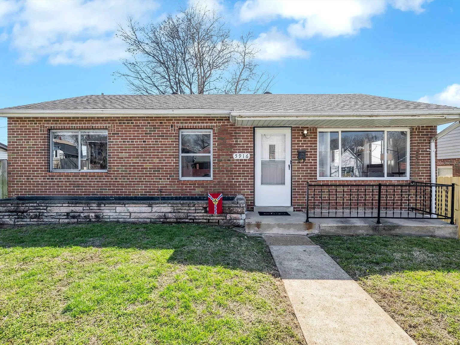 3 bed, 1812 sqft, $2,600 — Photo 1