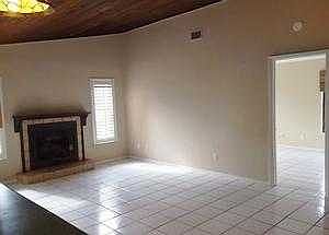 3rd image of 226 SW 43rd Ln