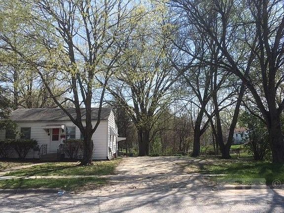 4th image of 2703 Flint Hills Dr