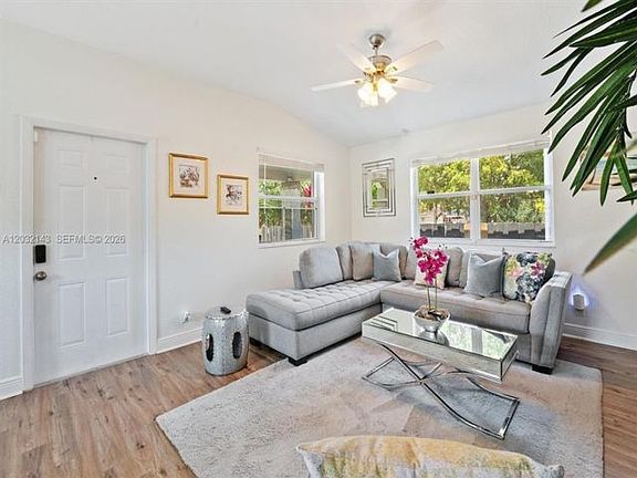 4th image of 4276 SW 56th Ave