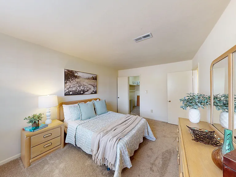 Apollo Apartments — Photo 6