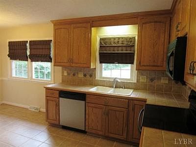 4th image of 139 Westhaven Dr