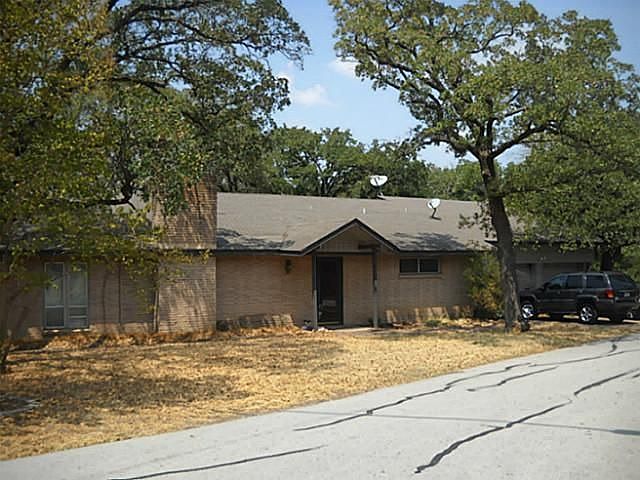 1st image of 225 Scenic Dr