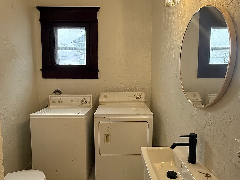 Washer & Dryer in-unit