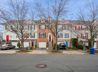 25404 Upper Clubhouse Dr, Chantilly, VA