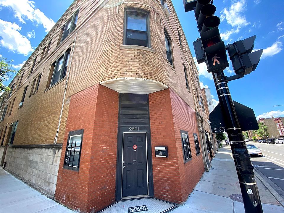 1st image of 2601 W Augusta Blvd #1