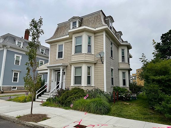 3rd image of 26 Abbott St
