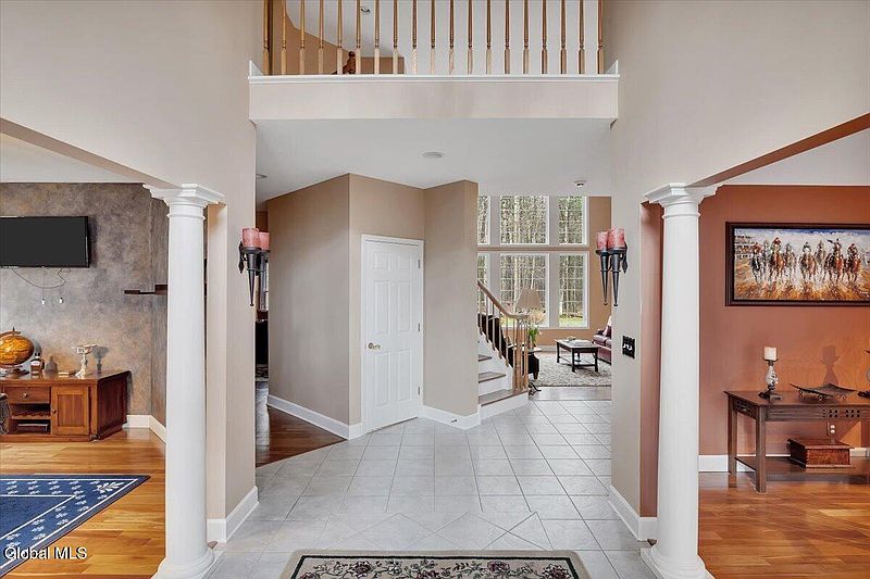 3rd image of 25 Rolling Brook Drive