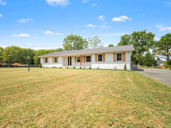 813 Brookhaven Cir, Shelbyville, TN 37160