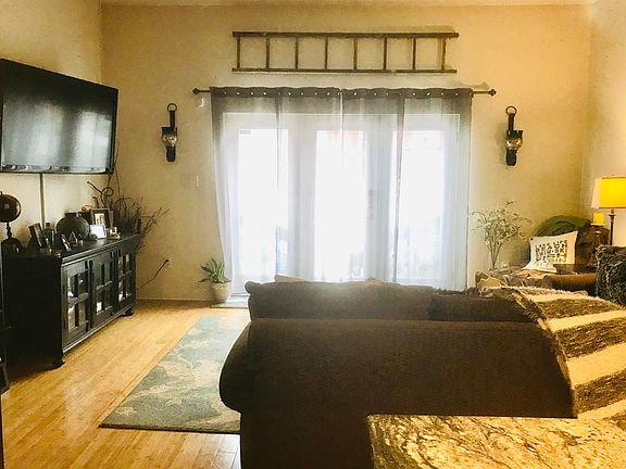 4th image of 1621 Fairmount Ave #1