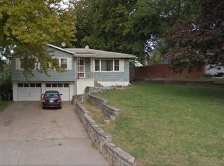 5610 Mary St, Omaha, NE 68152