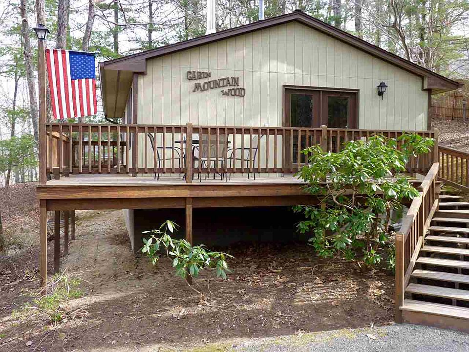 1st image of 30 Creekwood Ln