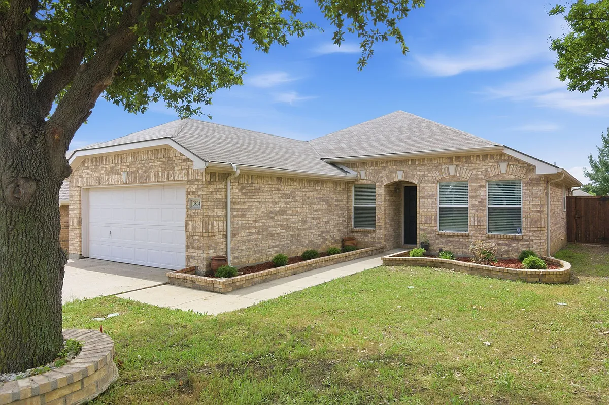 Building Photo - 3804 Verde Dr