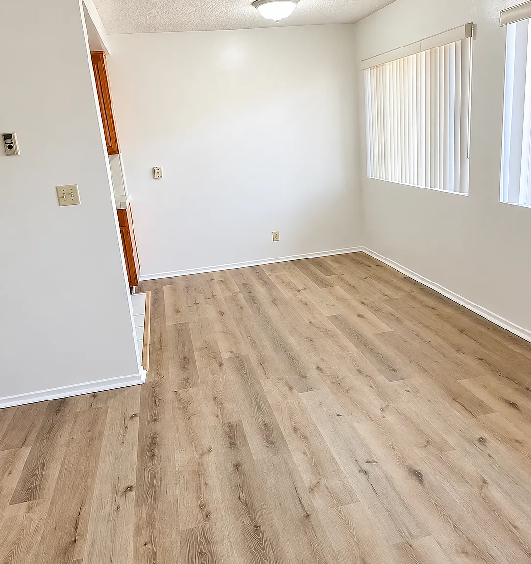 2 bed, 875 sqft, $2,200 — Photo 4